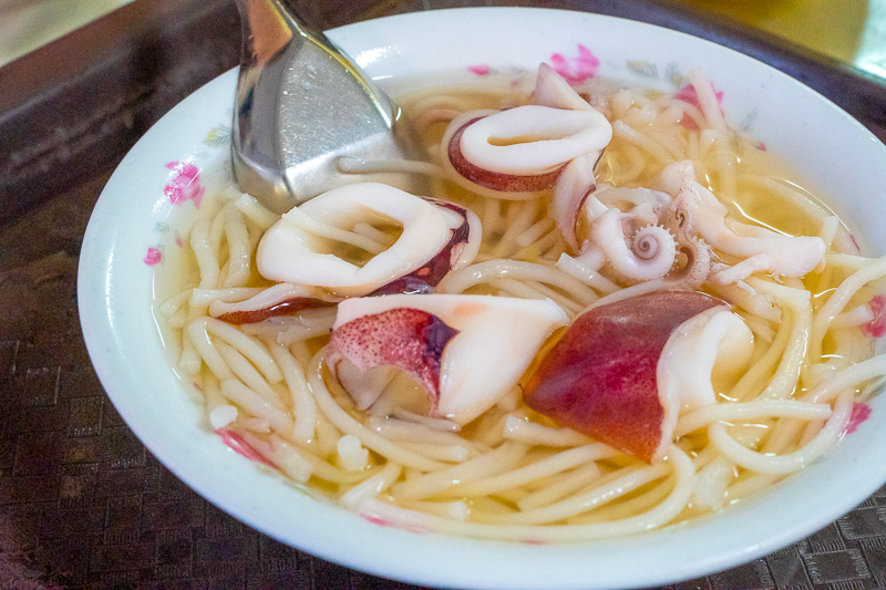 A bowl of squid vermicelli.