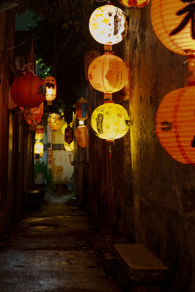 A small alleyway off of Shennong Street.