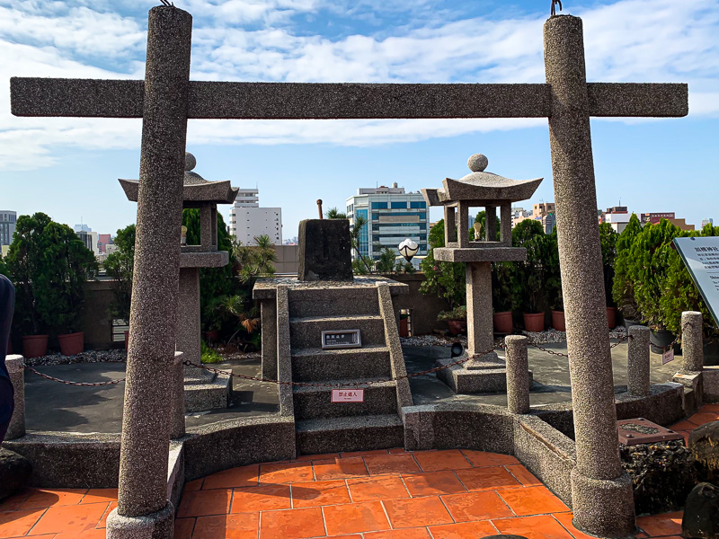 The shinto shrine on top of Hayashi Department Store.