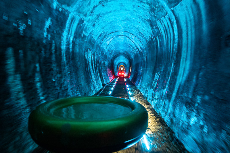 Inside the first tunnel just south of Sheng Hsing Station.