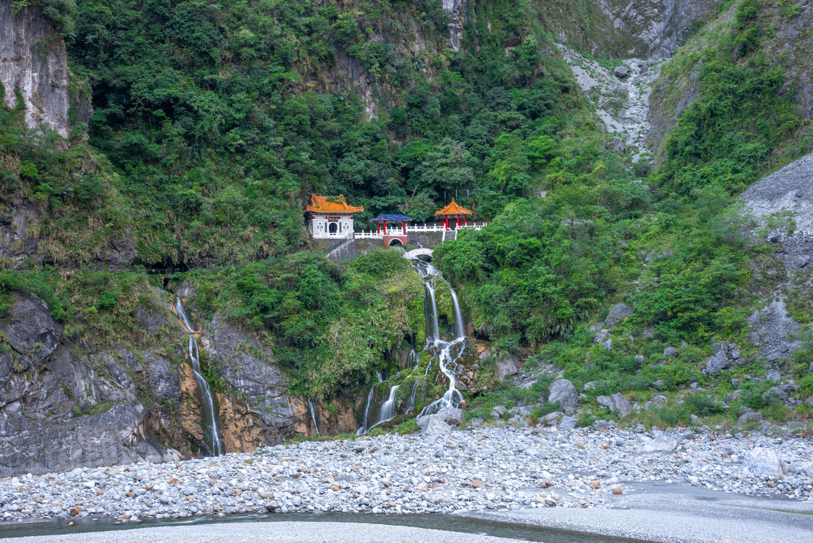 The Changchun Shine is one of the first sights visitors will see upon driving into Taroko National Park from Xincheng.