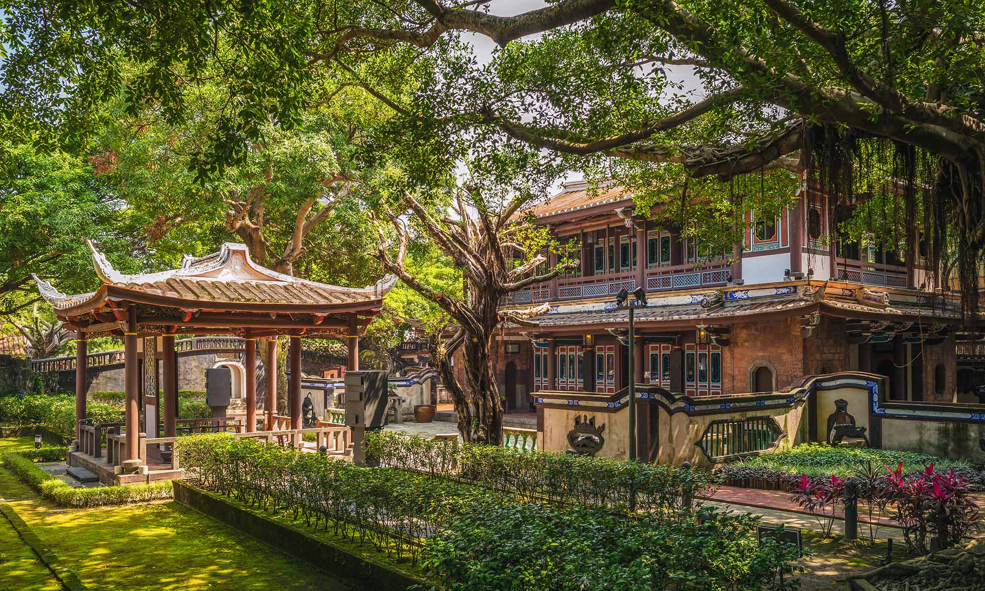 The extravagant gardens and exquisite architecture of the Lin Family Mansion take one back in time.