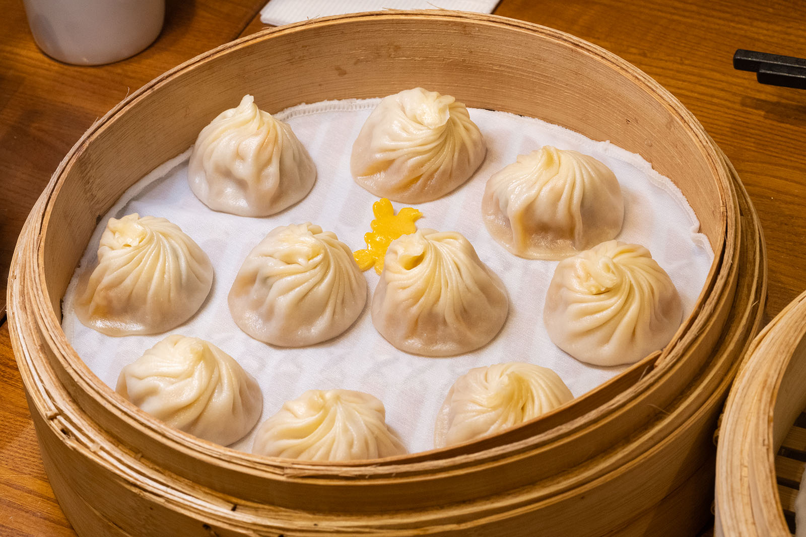 A tray of freshly baked soup dumpings in Dingtaifung.