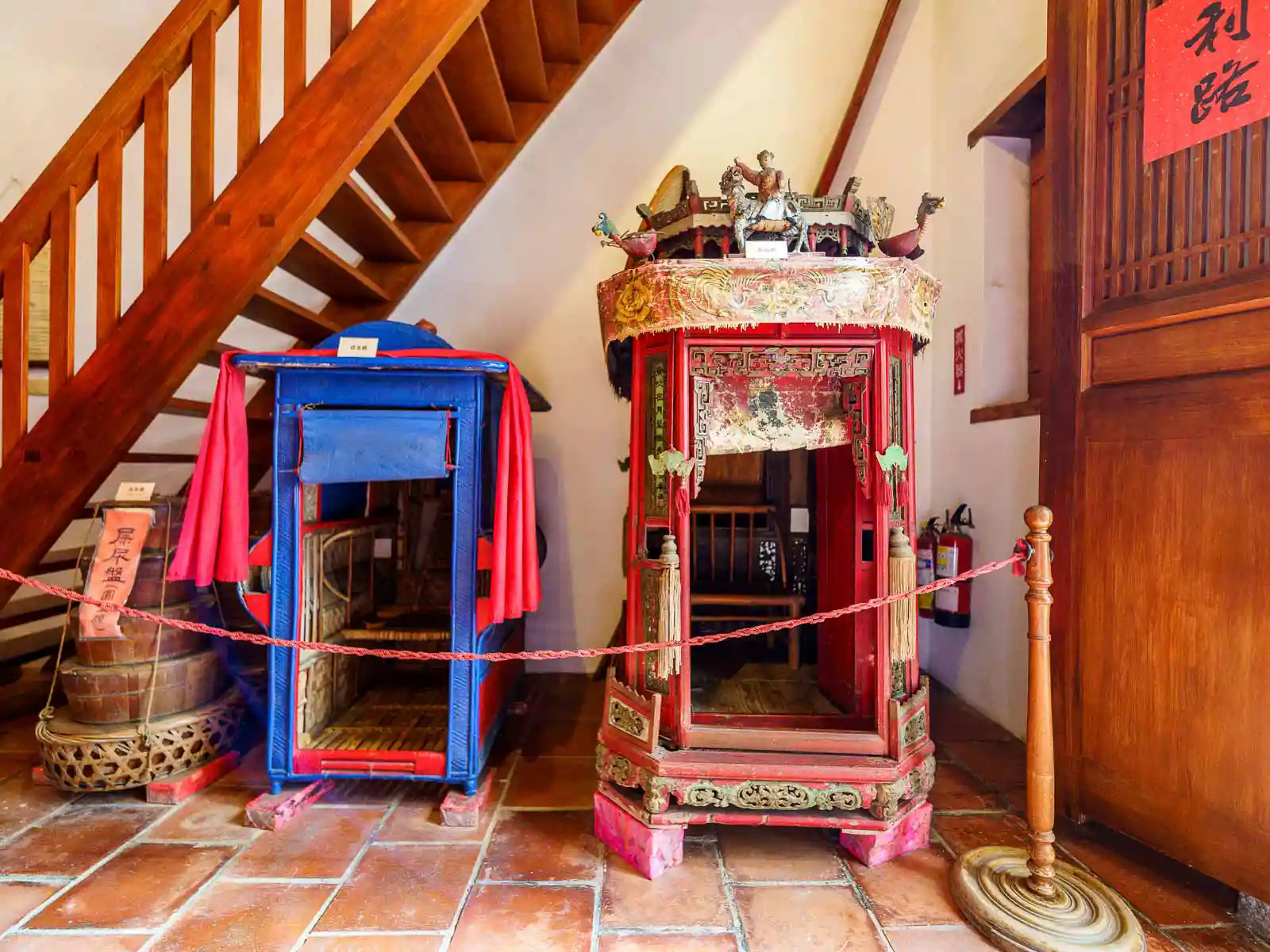 Two bridal sedan chairs are on display in Lukang Folk Arts Museum.