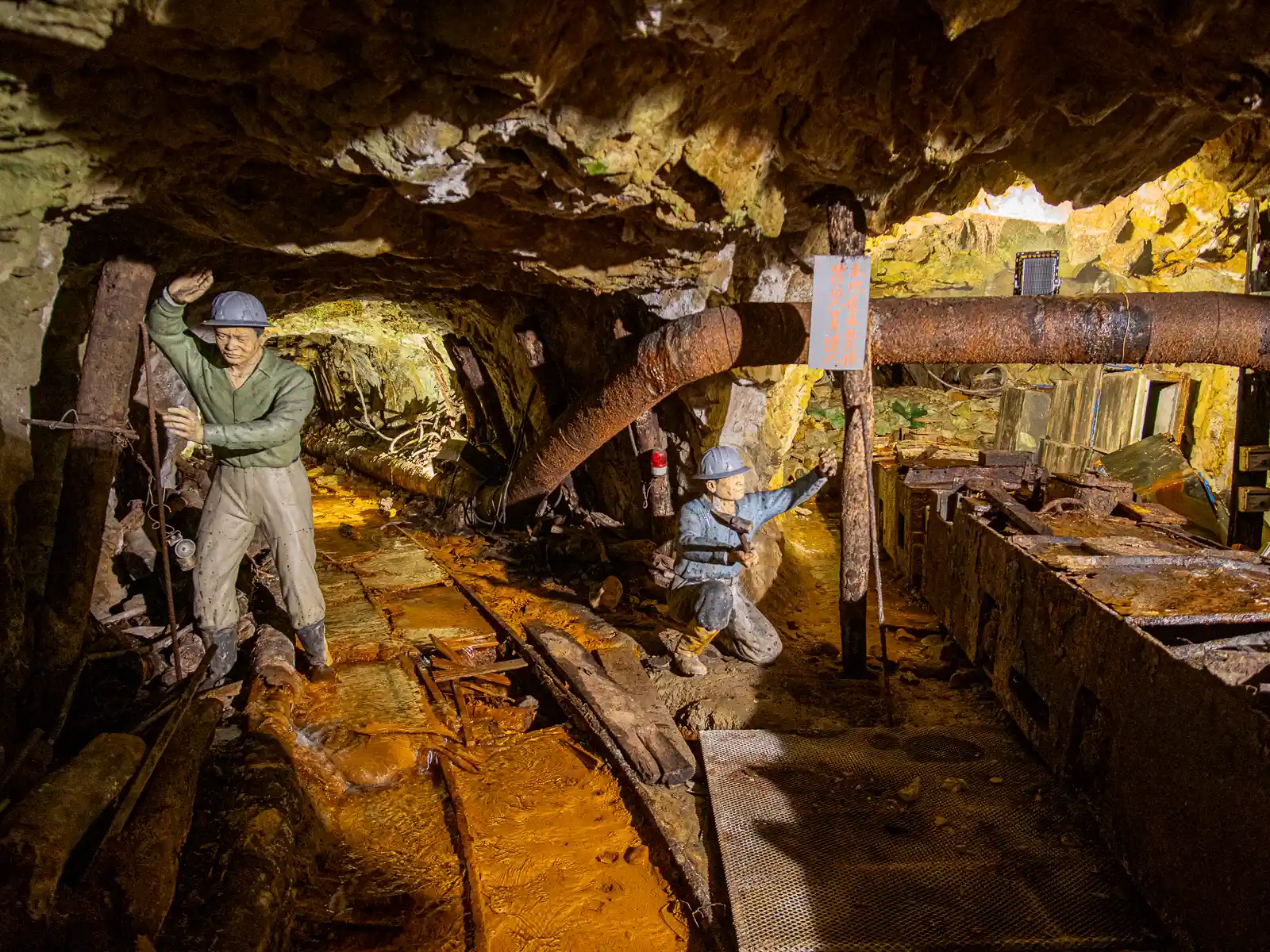 Figures of miners give an example of life during the mining era.